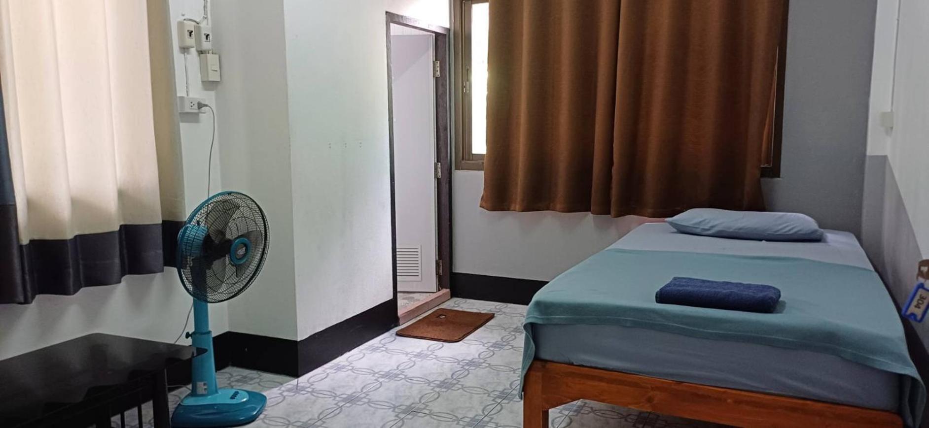 Satop Travelers Guesthouse Chiang Mai Exterior foto
