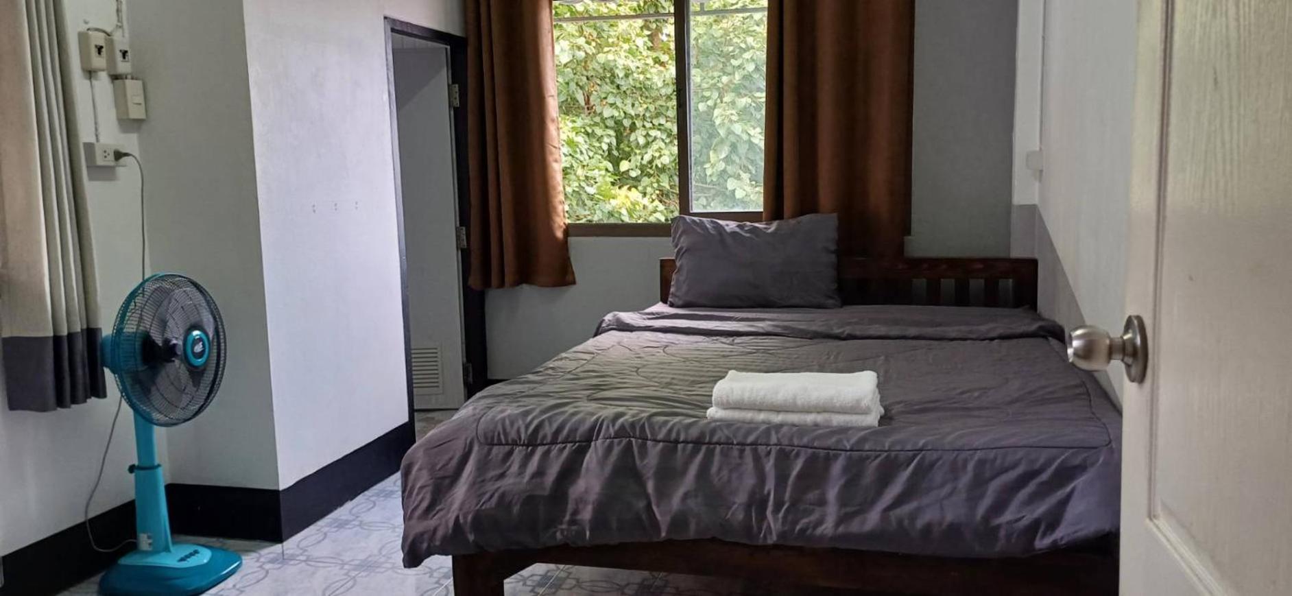 Satop Travelers Guesthouse Chiang Mai Exterior foto